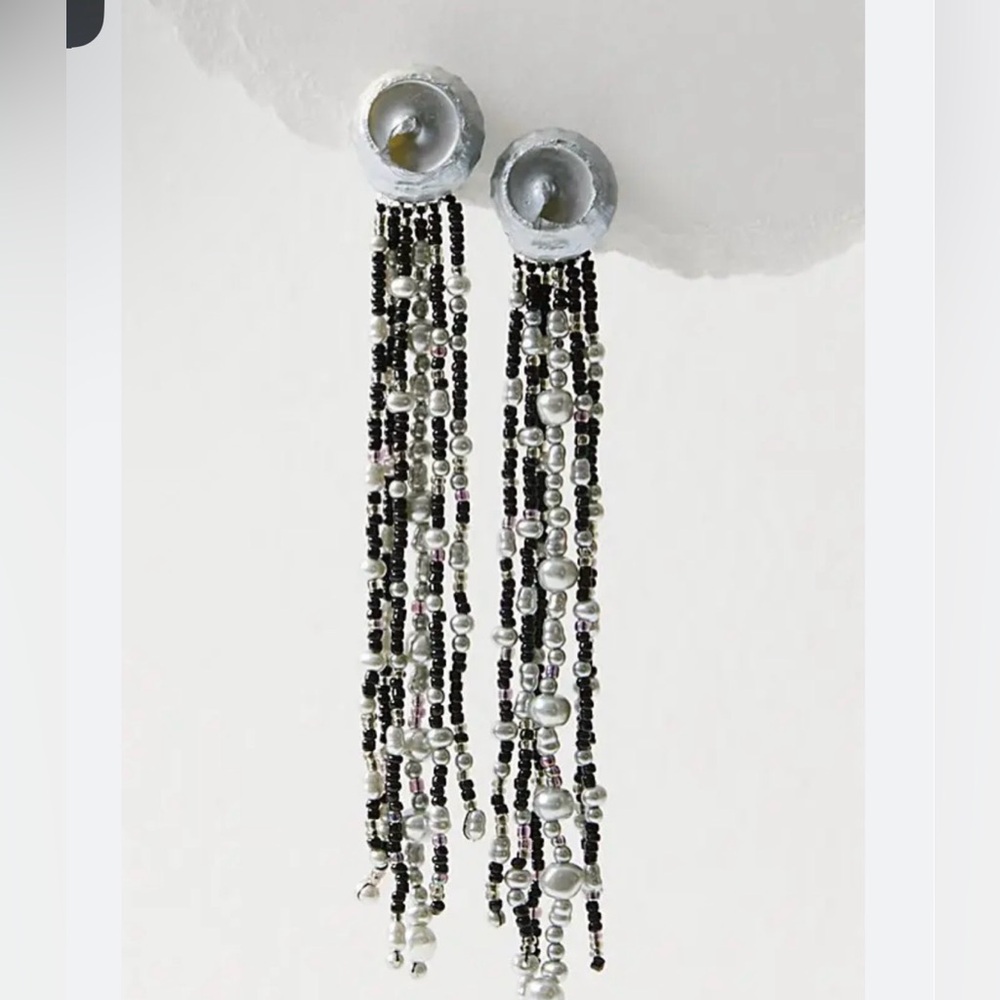 Free People Ocean Eyes Dangle Shell Earrings in Black Pearl